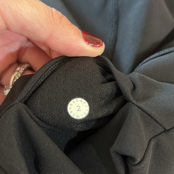 Lululemon Seek the Heat Hi-Rise Mesh 28" Full Length Tight Black Size 2 Yoga - Picture 8 of 10